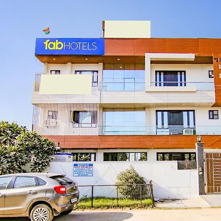 Fabhotel Water Vibe Gurgaon Exterior photo